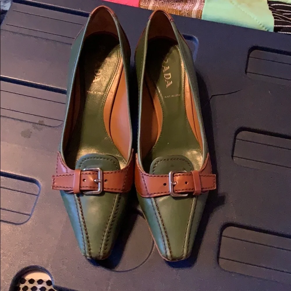 Vintage Prada leather shoes - Picture 1 of 4